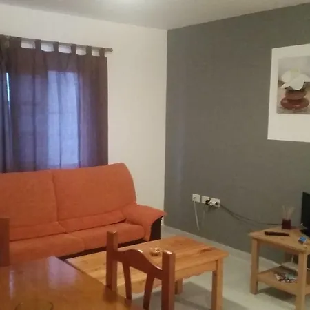 Cerca Del Pino *
