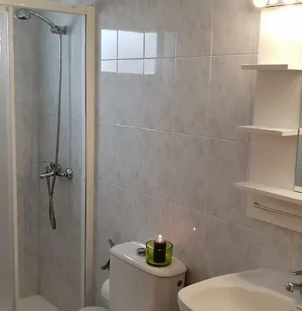 Cerca Del Pino